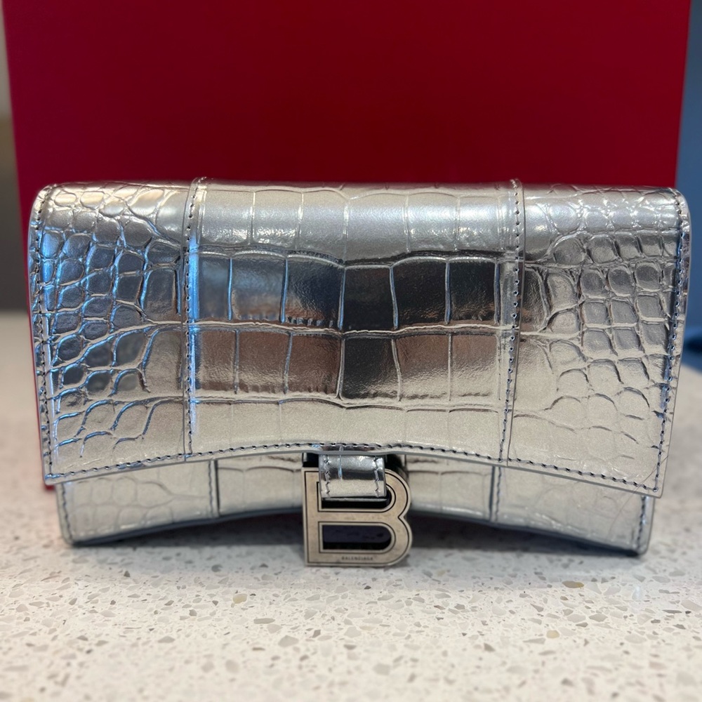 Balenciaga - AUTHENTIC Hourglass crocodile - effect chain wallet